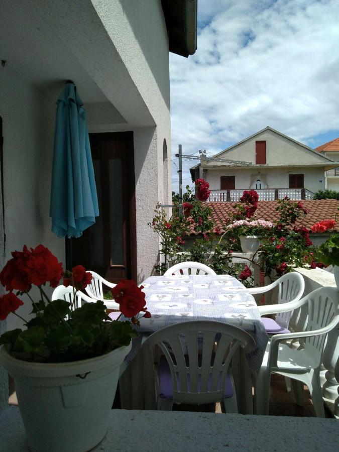 Apartman Sunce Raslina Buitenkant foto