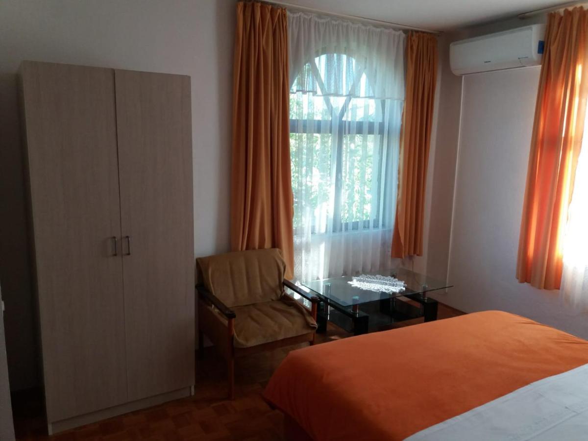 Apartman Sunce Raslina Buitenkant foto