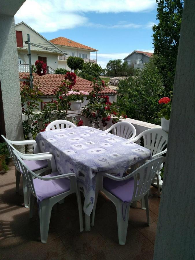 Apartman Sunce Raslina Buitenkant foto