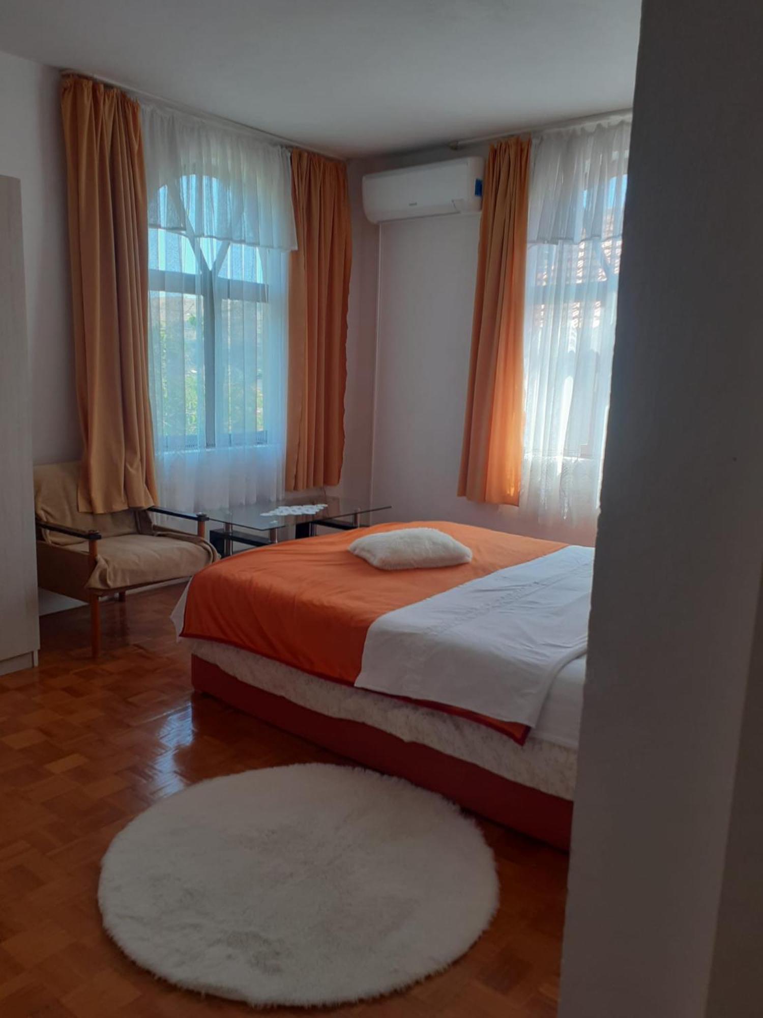 Apartman Sunce Raslina Buitenkant foto