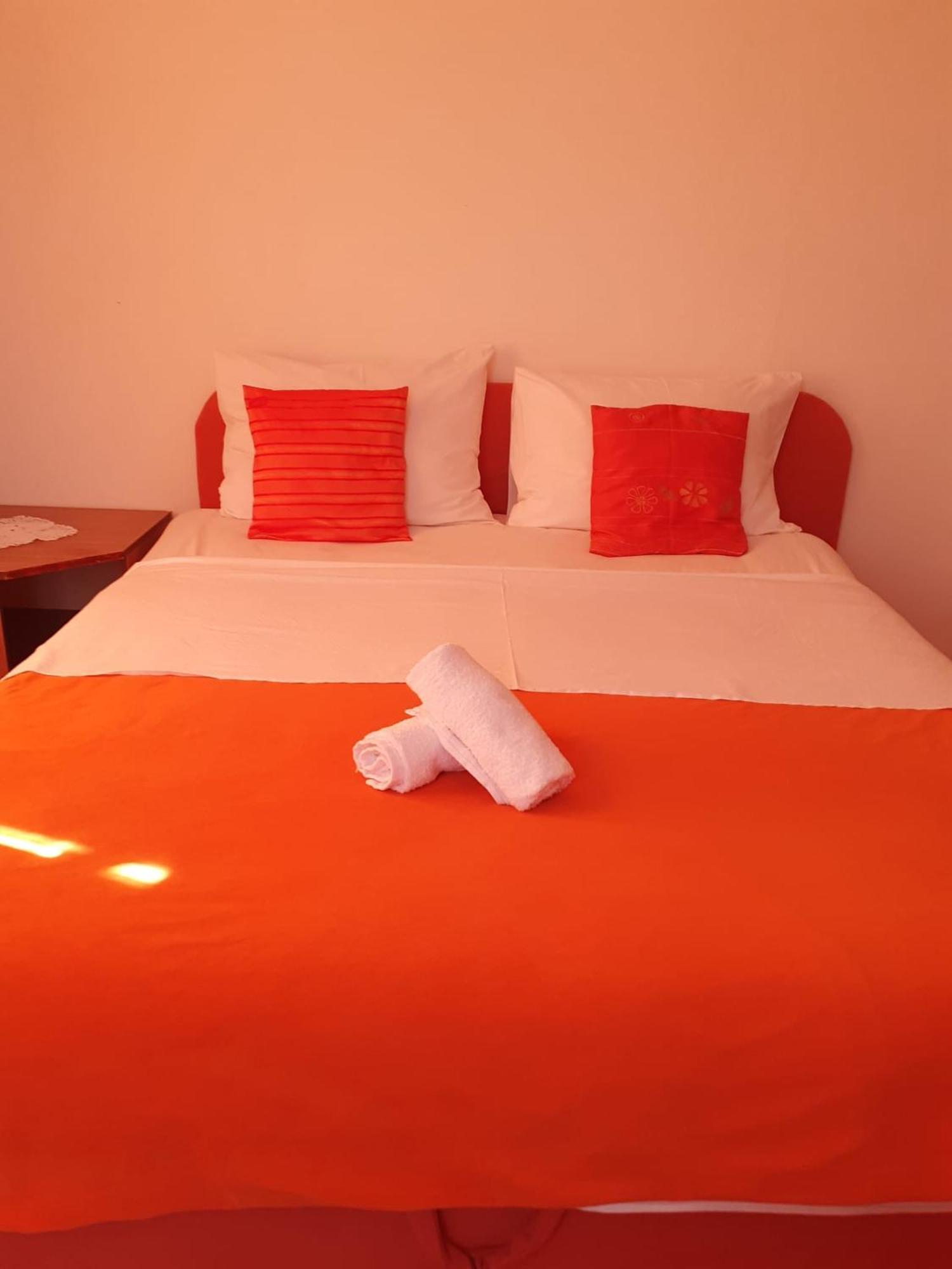 Apartman Sunce Raslina Buitenkant foto