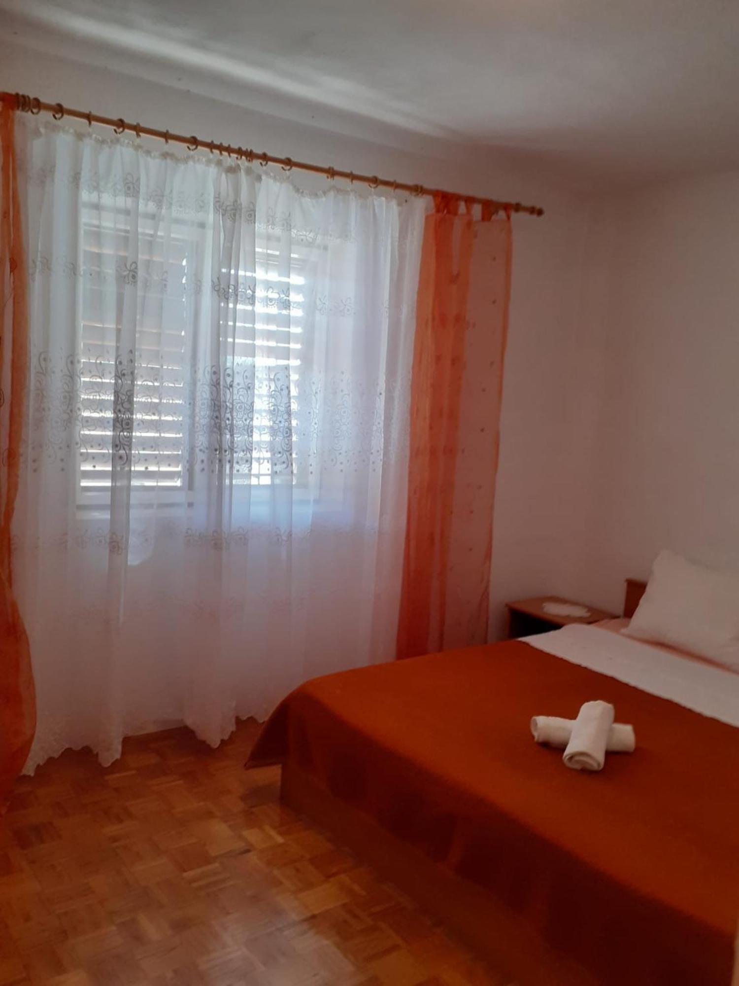 Apartman Sunce Raslina Buitenkant foto